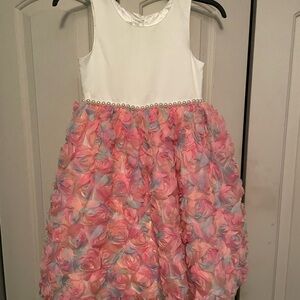 Girls America Princess Dress Size 7. Elegant White and Pink Floral.